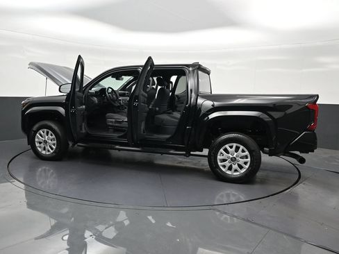 Used 2025 Toyota Tacoma SR5 RWD image 35