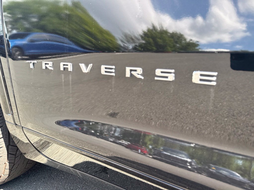 Used 2026 Chevrolet Traverse High Country w/ LPO, Floor Liner Package AWD/4WD image 14