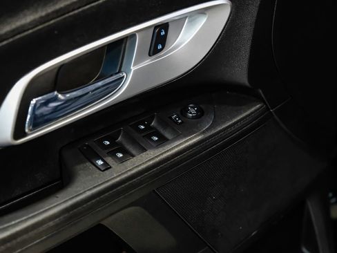 Used 2017 Chevrolet Equinox Premier w/ Enhanced Convenience Package image 39