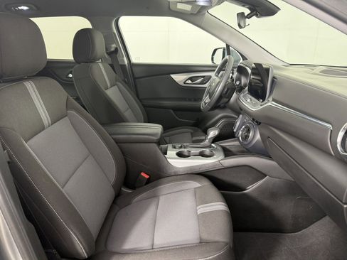 Used 2025 Chevrolet Blazer LT AWD/4WD image 9