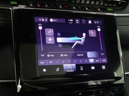 New 2025 Jeep Grand Cherokee Altitude image 36