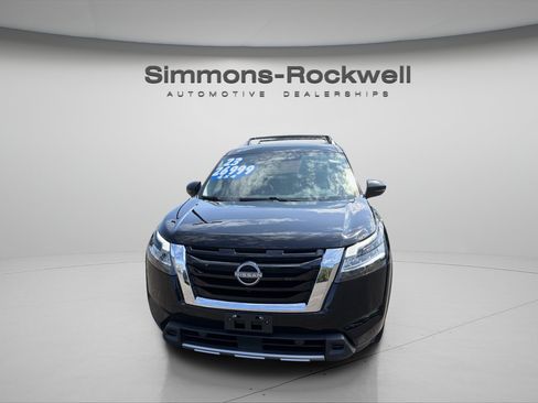 Used 2023 Nissan Pathfinder Platinum AWD/4WD image 8