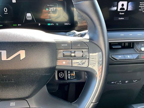 Used 2024 Kia EV9 Light Long Range image 12