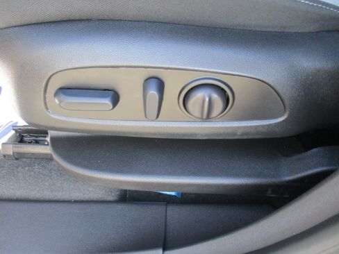 Used 2024 Chevrolet Equinox LS w/ LS Convenience Package AWD/4WD image 16