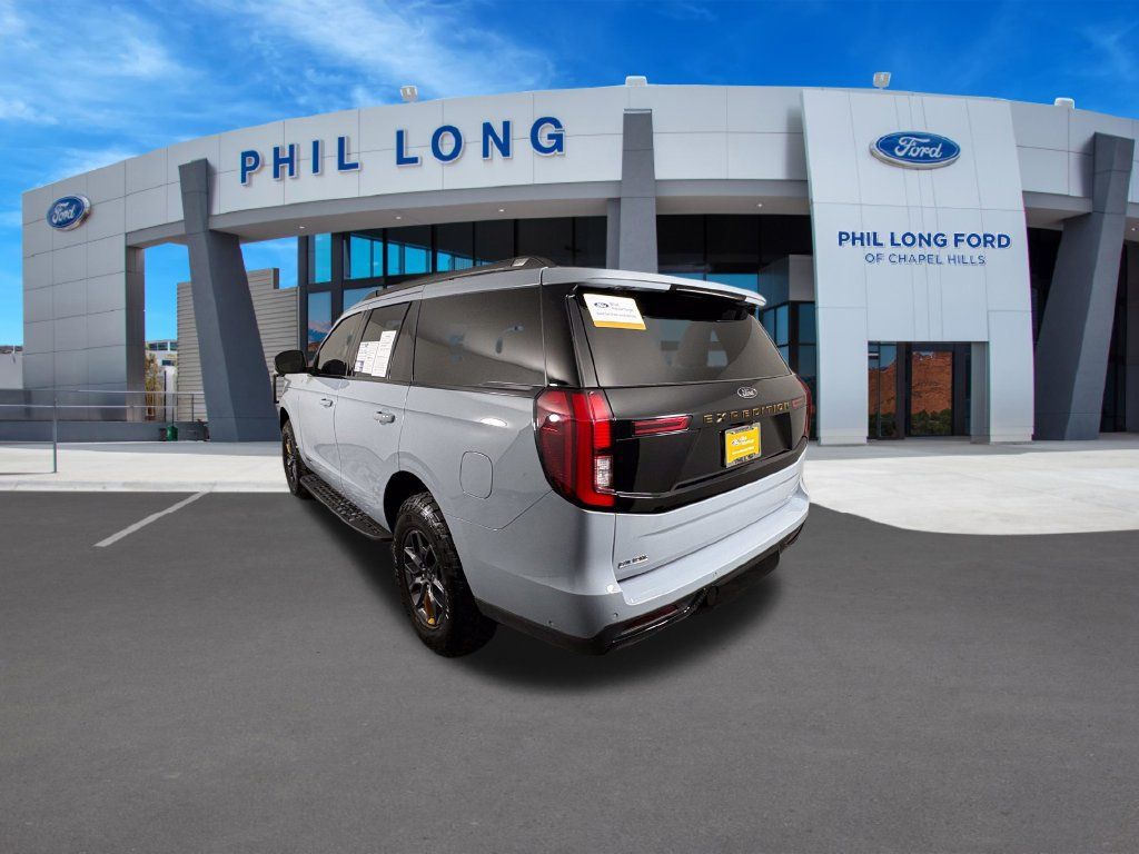 Used 2025 Ford Expedition Tremor AWD/4WD image 3