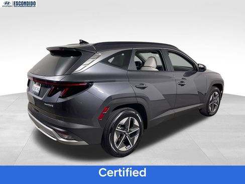 Certified 2025 Hyundai Tucson SEL AWD/4WD image 5