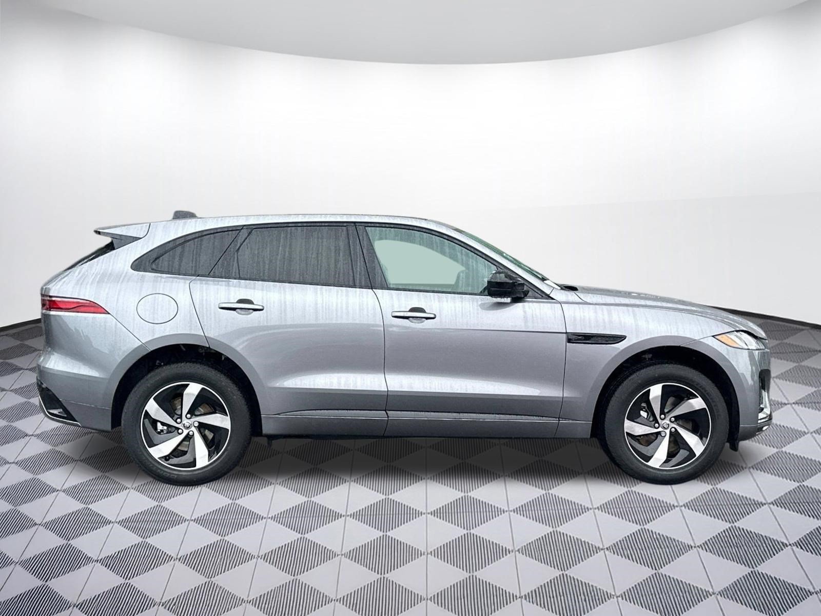New 2025 Jaguar F-PACE R-Dynamic S AWD/4WD image 6