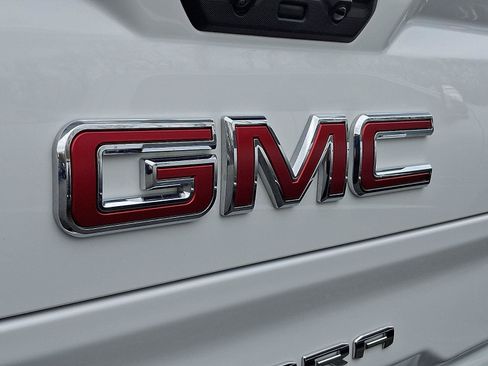 Used 2025 GMC Sierra 1500 AT4 AWD/4WD image 31