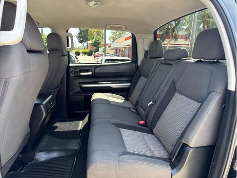 Used 2014 Toyota Tundra SR5 w/ SR5 Upgrade Package AWD/4WD image 18