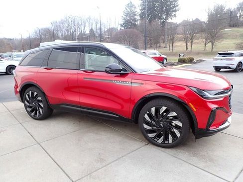 New 2025 Lincoln Nautilus Reserve w/ Jet Appearance Package image 7