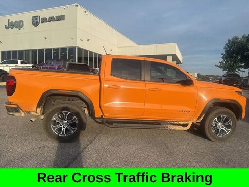 Used 2025 GMC Canyon AT4 w/ Technology Plus Package AWD/4WD image 15