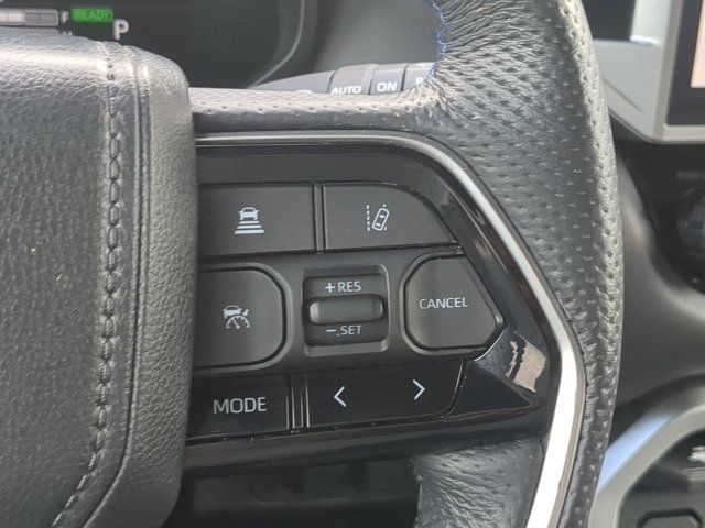 Used 2024 Toyota Sequoia Platinum AWD/4WD image 33