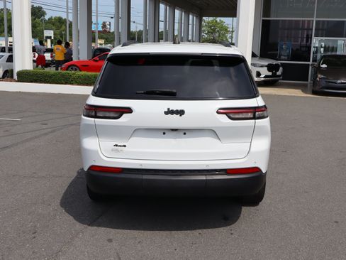 Used 2023 Jeep Grand Cherokee L Laredo AWD/4WD image 9
