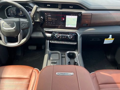 New 2026 GMC Sierra 2500 Denali Ultimate w/ LPO, Black Badging Package AWD/4WD image 17