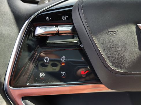 New 2025 Cadillac Escalade IQ Luxury 2 image 17