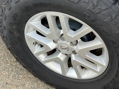 Used 2017 Nissan Frontier SV image 18