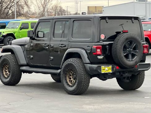 Used 2021 Jeep Wrangler Unlimited Sahara AWD/4WD image 6