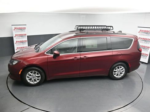 Used 2021 Chrysler Voyager Lxi FWD image 27