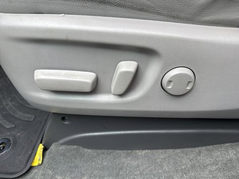 Certified 2017 Toyota Sienna XLE image 11