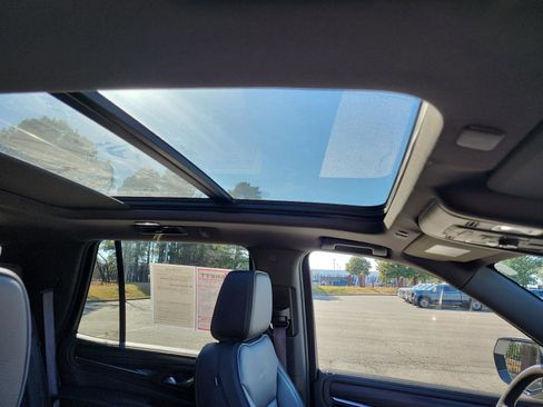 Certified 2024 GMC Yukon Denali image 9