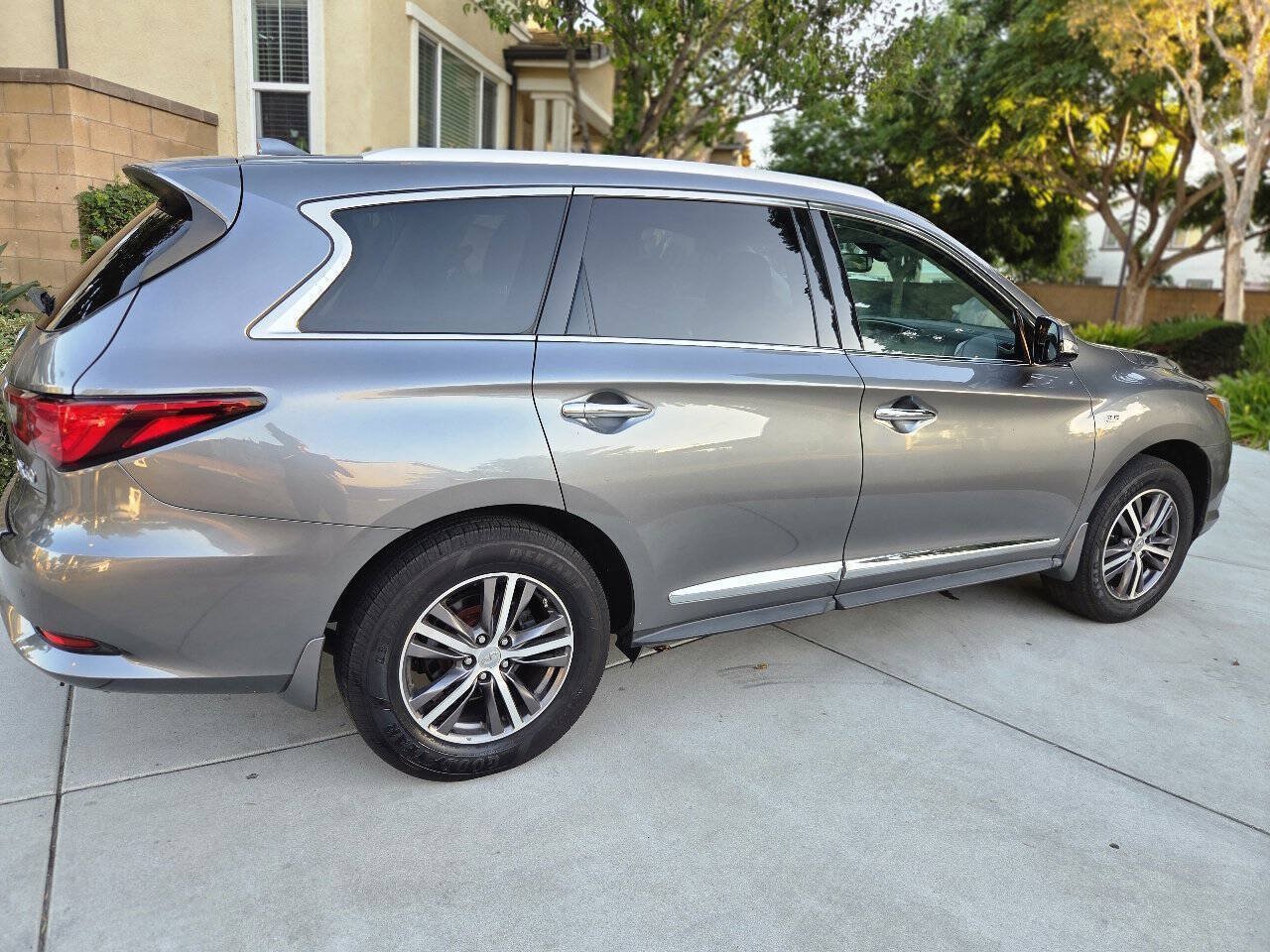 Used 2018 INFINITI QX60 Luxe w/ Premium Plus Package AWD/4WD image 12