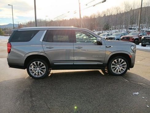 Used 2022 GMC Yukon Denali w/ Denali Premium Package image 30