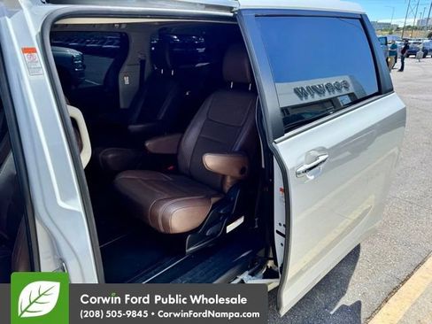 Used 2017 Toyota Sienna Limited Premium AWD/4WD image 7