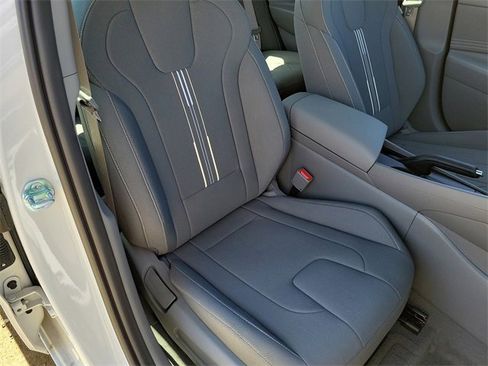 New 2025 Hyundai Elantra Sport image 17