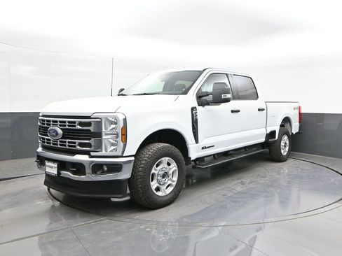 Used 2025 Ford F250 XLT AWD/4WD image 1