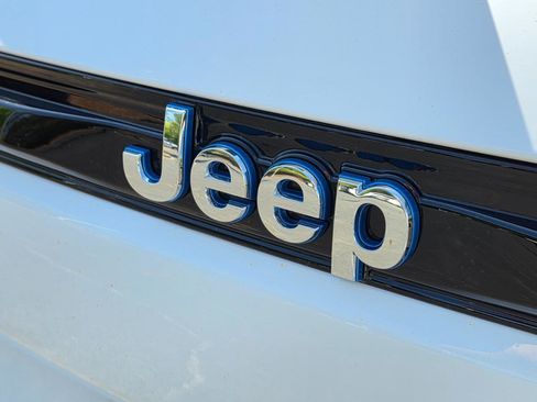 Used 2023 Jeep Grand Cherokee 4WD 4xe image 64