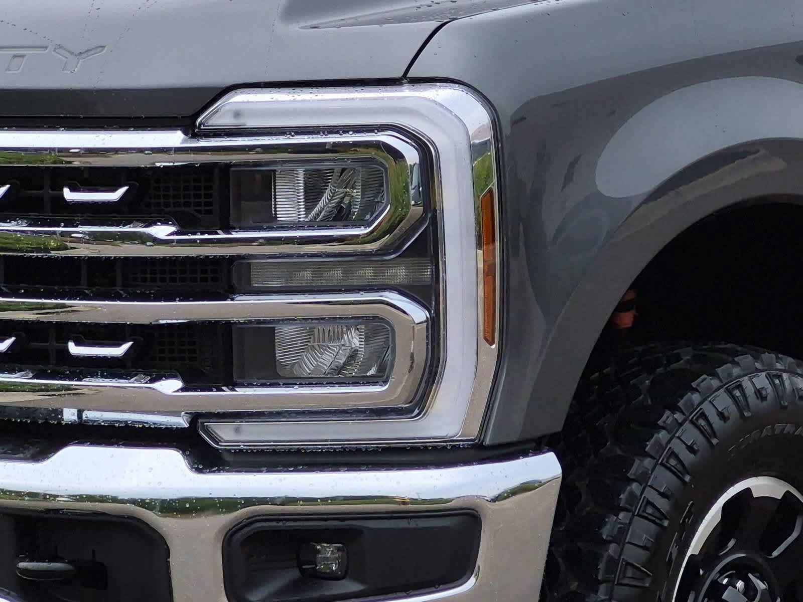Used 2026 Ford F250 Lariat w/ Tremor Off-Road Package AWD/4WD image 11