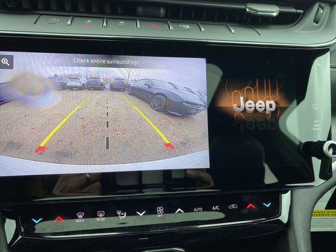 New 2026 Jeep Grand Cherokee Altitude image 12