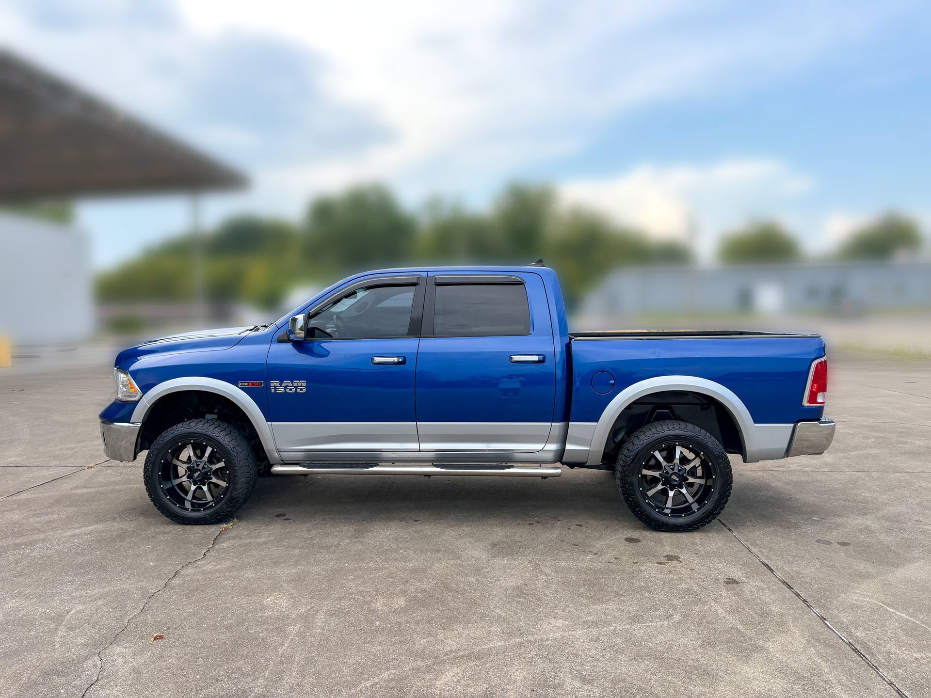 Used 2016 RAM 1500 Laramie w/ Convenience Group AWD/4WD image 8