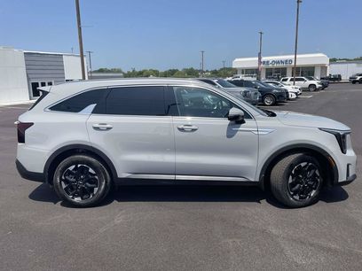 Used 2025 Kia Sorento S w/ Panoramic Sunroof Package