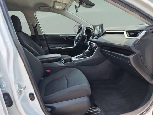 Used 2022 Toyota RAV4 LE FWD image 20