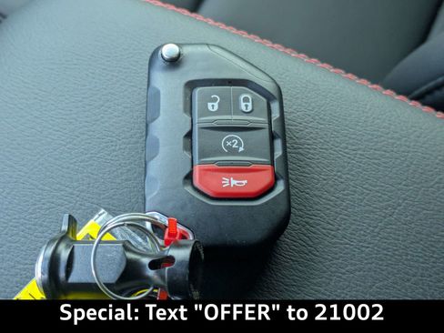 Used 2026 Jeep Wrangler Unlimited Rubicon w/ Safety Group AWD/4WD image 31