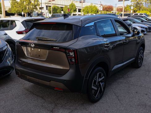 New 2026 Nissan Kicks SV image 4