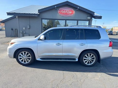Used 2011 Lexus LX 570 4WD w/ Luxury Pkg image 2
