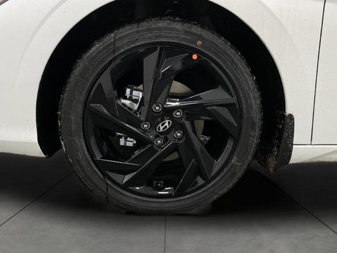 New 2026 Hyundai Elantra SEL Sport Premium FWD image 11