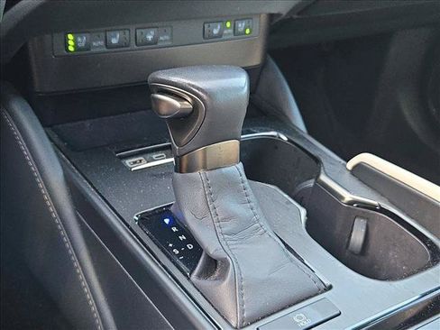 Used 2024 Lexus ES 350 w/ Premium Package FWD image 11