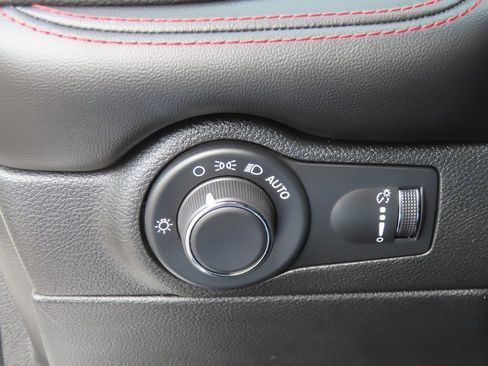 Used 2024 Dodge Durango GT image 16