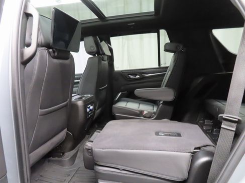 Used 2024 GMC Yukon Denali w/ Denali Reserve Package image 51