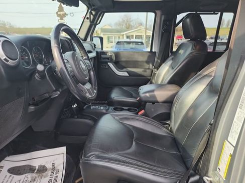 Used 2014 Jeep Wrangler Unlimited Sahara w/ Max Tow Package image 13