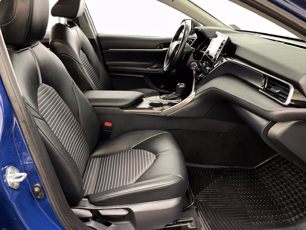 Used 2024 Toyota Camry SE FWD image 30