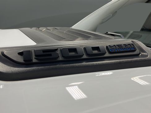 Used 2023 RAM 1500 Laramie AWD/4WD image 44
