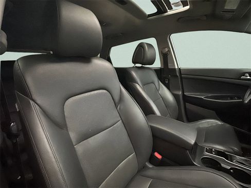 Used 2016 Hyundai Tucson Limited image 16