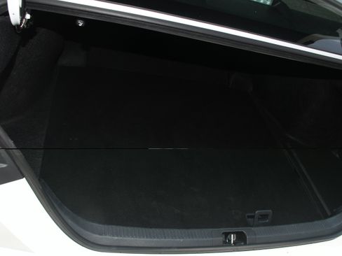 Used 2025 Toyota Camry SE FWD image 16