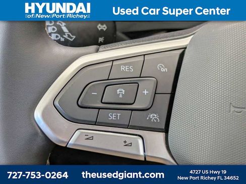 Used 2023 Volkswagen Taos SEL w/ Black Wheel Package image 35