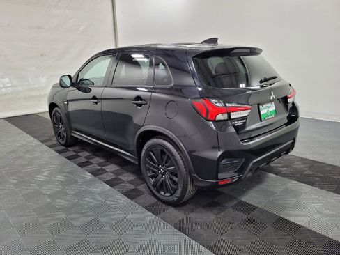 Used 2021 Mitsubishi Outlander Sport LE image 3