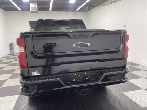 Used 2024 Chevrolet Silverado 1500 Custom Trail Boss image 3